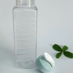 Bình pet vuông 1.4 lít